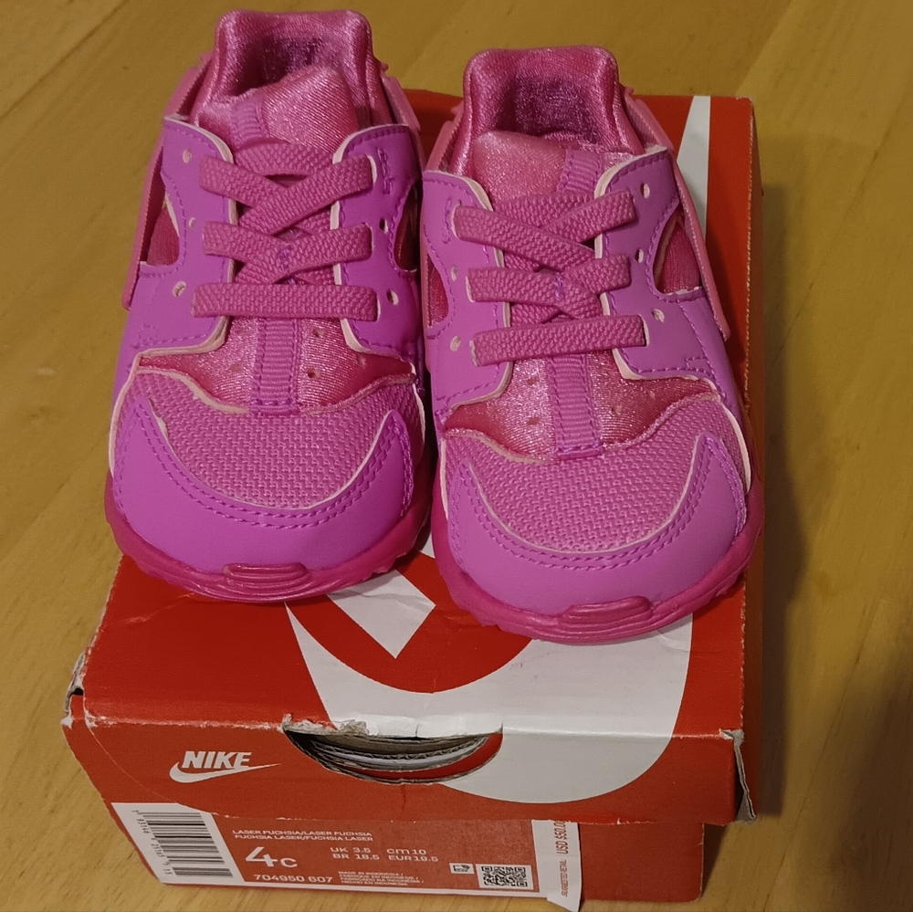 Nike Pink Huarache Run 4c NWT NIB - Picture 3 of 5